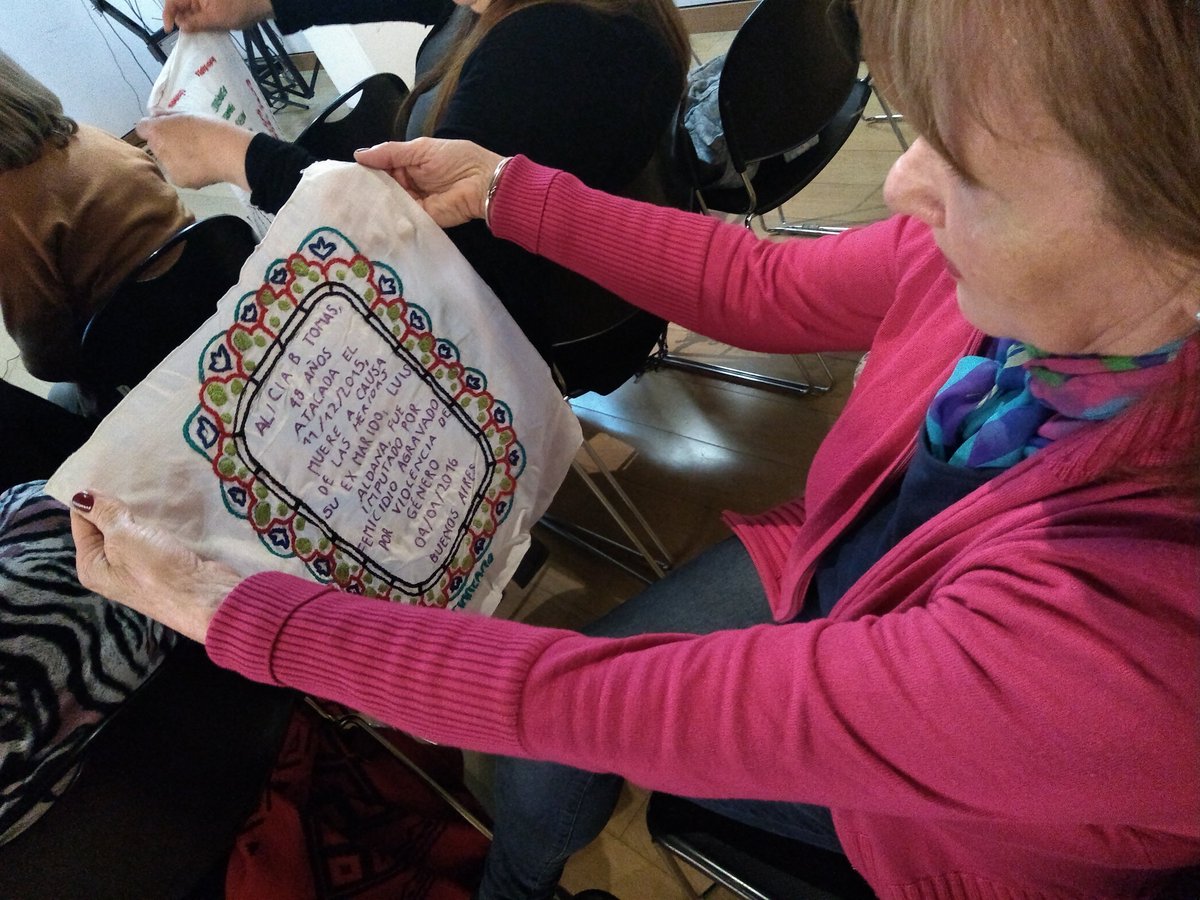 PalacioFerreyra's tweet photo. #Visita de @SandraMutal de #Bordamos por la #Paz #Córdoba a #MujeresBordadoras en el #Museo

@AgCbaCultura @NoraBedano @flormair @GuilleAsis @NgaTurismo 

#Artes #MuseosPúblicos #ProvinciaDeCórdoba https://t.co/rZE6n5Amlj