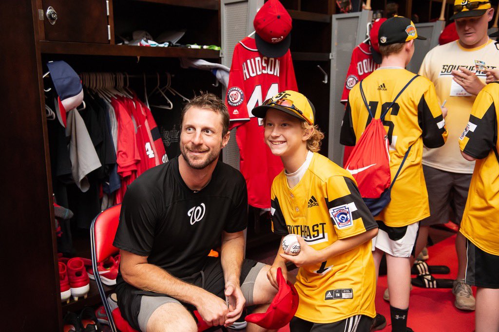 Nationals's tweet image. It’s an honor to have @LittleLeague World Series participants @LoudounSouthLL at #Nats Park today and a pleasure to officially welcome them to our Shark family. 🦈❤️

#OnePursuit