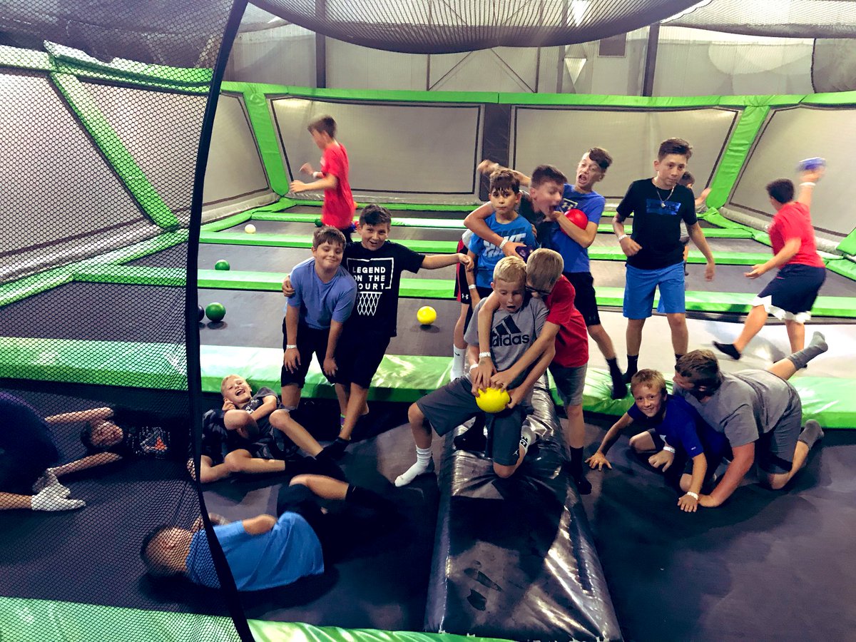 LLNewsome_2's tweet photo. Zip City birthday party time!! #lotsofboys #greatfriends @PetrosMolly @nicolesmith96 https://t.co/0xiOixJrBe