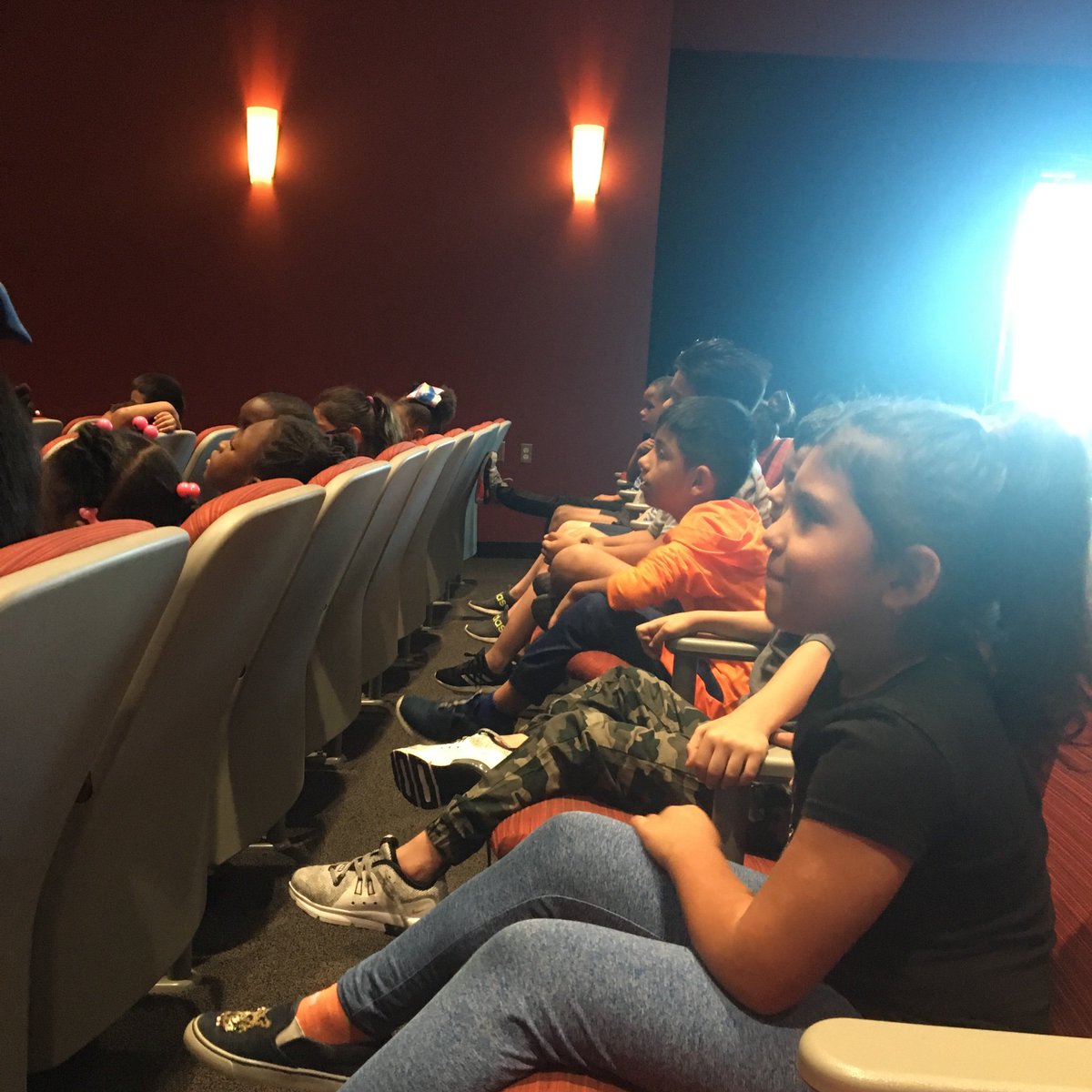 stevigirl5490's tweet photo. Pictures can not capture the happiness we experienced at the @cobbsafevillage   Thank you for giving us a fun and educational day! @MabletonES #UltimateLearningExperience 🔥 https://t.co/XfDjPD2lqA