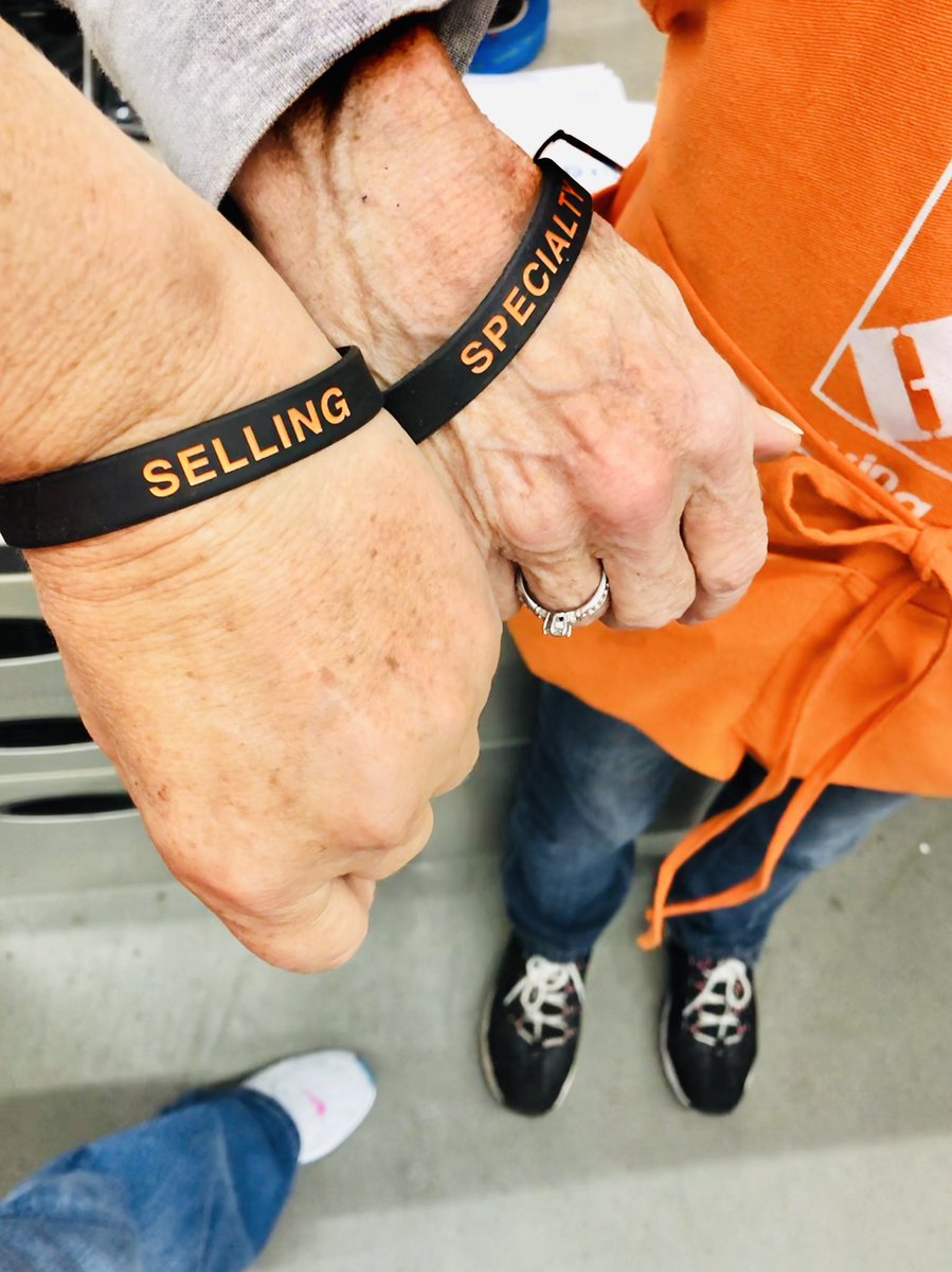 merickle's tweet photo. Giving it our all and then some ...#1856dabranch @dperry1400 @JohnKopras @aroc5088 @MelissaHockert @jhiltonthd @KMTovey https://t.co/Rwnqccu6Rc