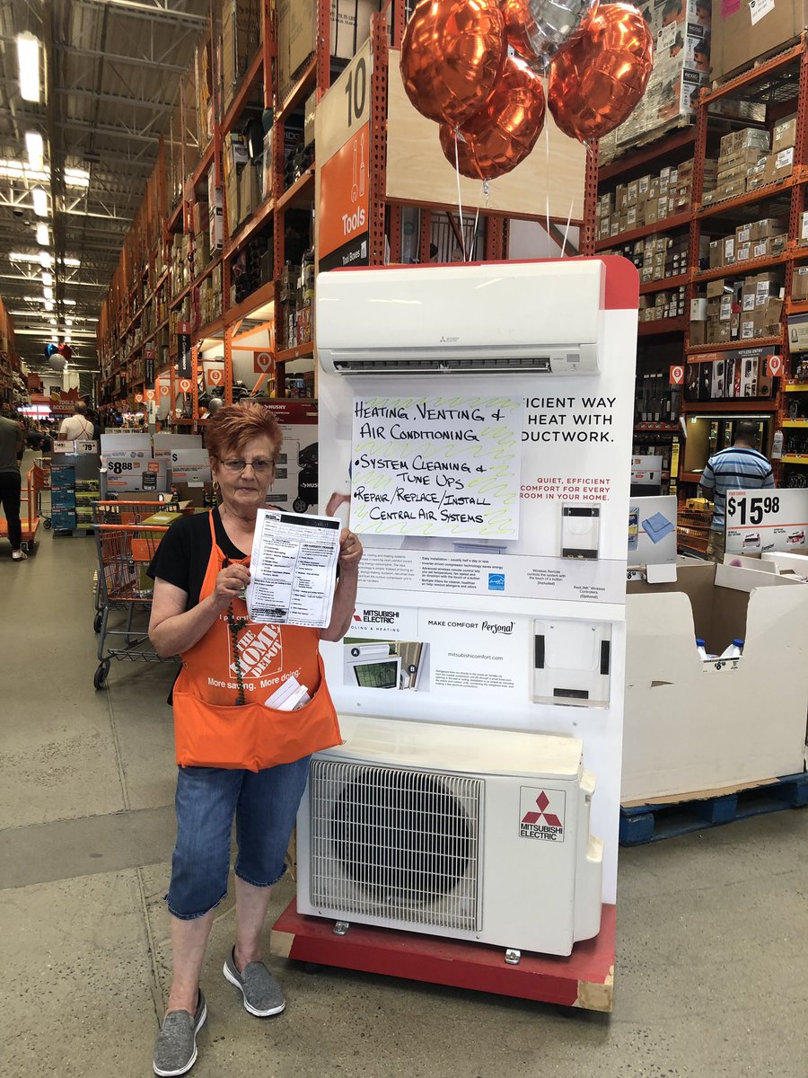 jasonprodriguez's tweet photo. Head cashier Rita showing how it’s done on #HVACsaturdays and getting appointments at self check out. Front end wants in on generations leads. @jackc4252 @hdfairfield @hmalak @JasonArigoni https://t.co/yhD965KURj