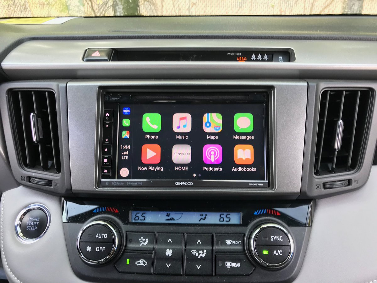 MetJoeAutoElect's tweet image. Installed a @KENWOODUSA head unit with Apple CarPlay in a 2018 @Toyota RAV4.