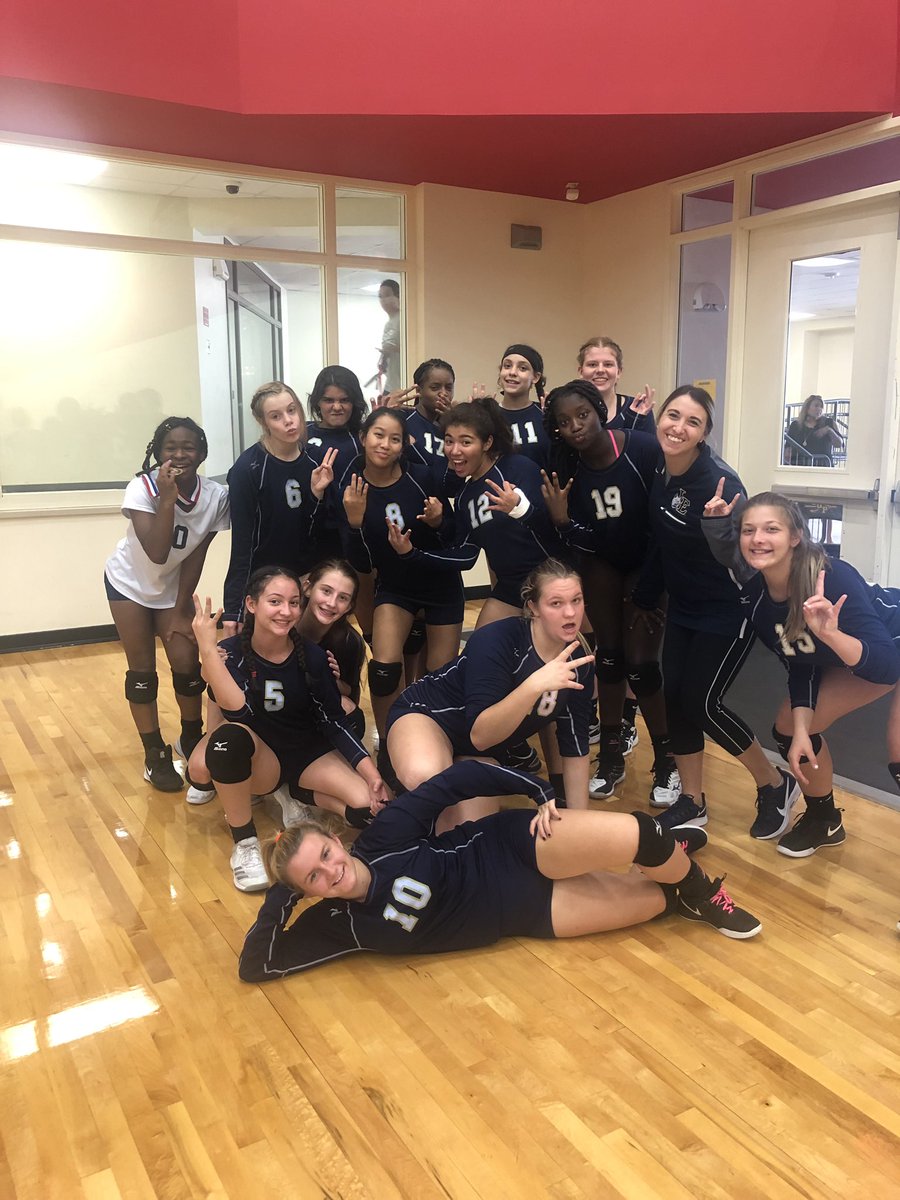 LEHSVolleyball's tweet photo. Congratulations to our JV on placing 3rd in the GOLD bracket in the SGP Tourney. Nasyrah Jefferson was selected as ALL TOURNAMENT! Way to go girls π₯#loboproud #famiLE @LEISDAthletics @LittleElmHS https://t.co/iXKLzRVune