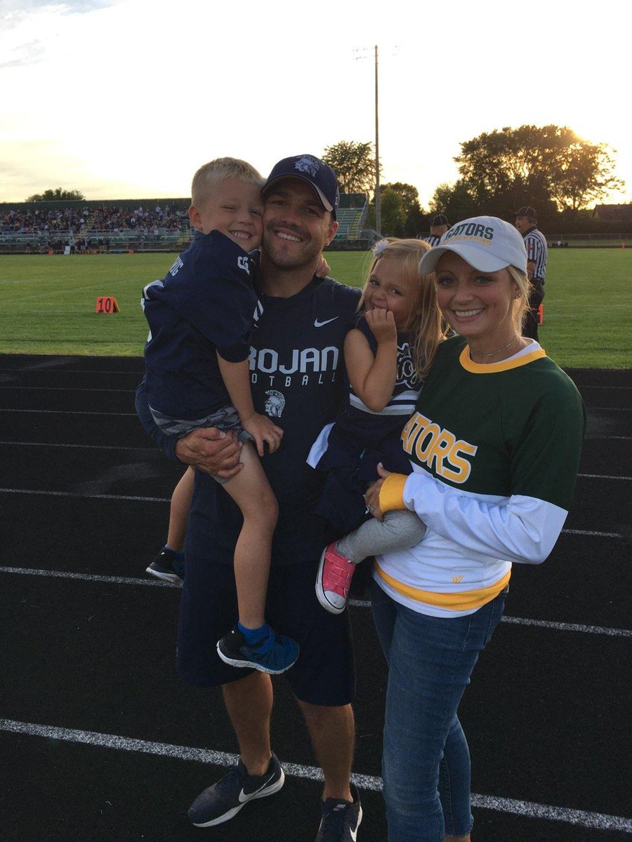 CoachLud's tweet photo. Great way to start off football season! Friday nights are special, even better with family. https://t.co/8xZSpvEN3O