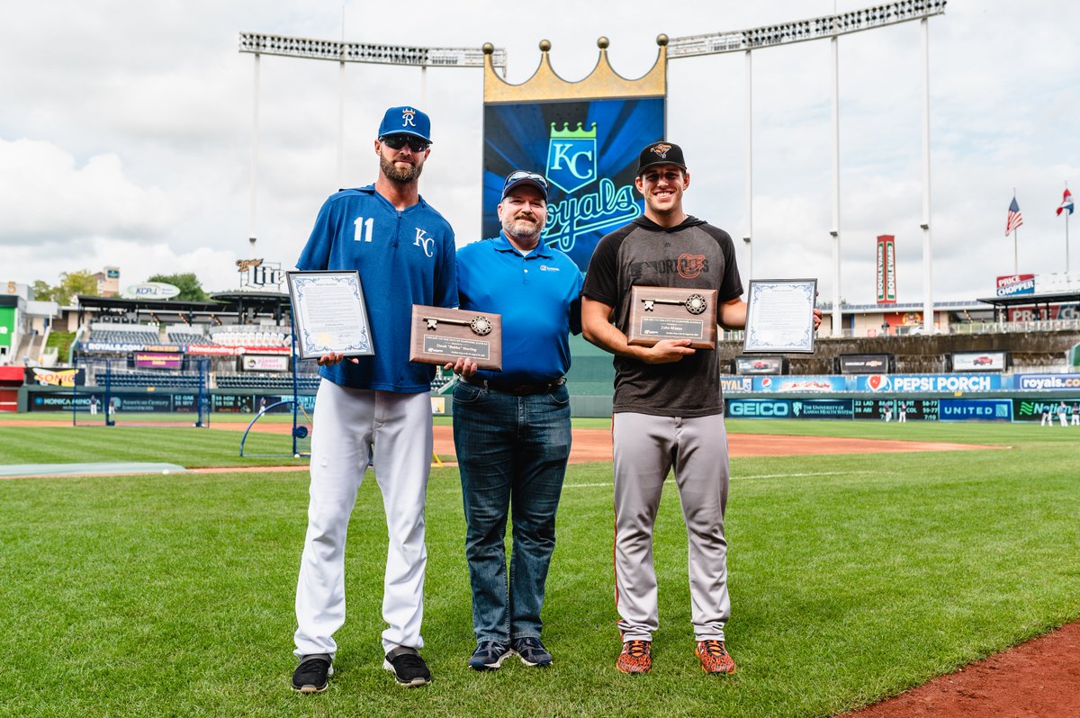 Royals's tweet photo. Bubba Starling and @Orioles pitcher John Means, former teammates at Gardner Edgerton High School, were handed the keys to the City of Gardner prior to tonight's game.

The KC community is proud to have both of you representing our area on baseball's biggest stage. 👏 https://t.co/dLLS71rJ1t