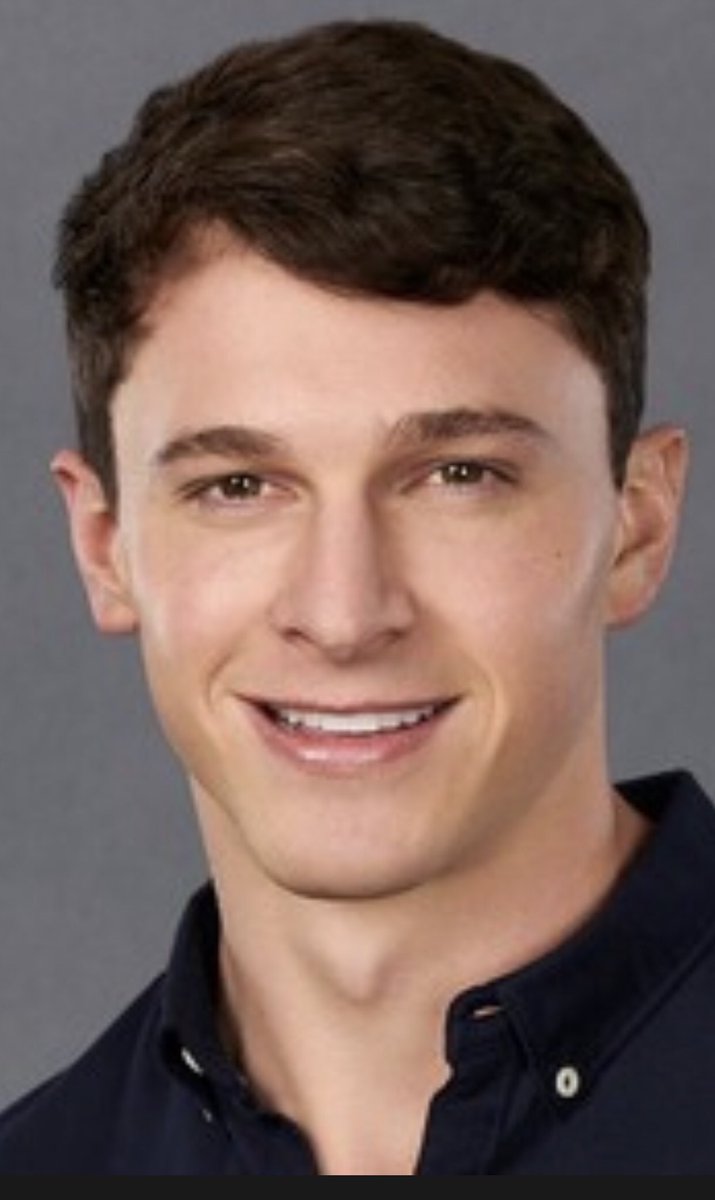 camacho_libre's tweet photo. Hey Bachelornation, does my 15 year old cousin look like @ConnorSaeli ?  Yea or Nay https://t.co/5wFDaj8Yfq