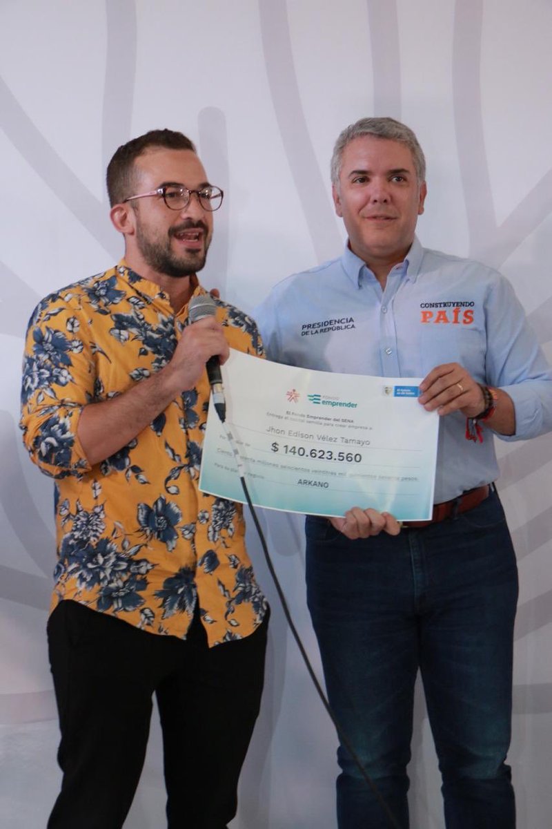 EstradaCarlosM's tweet photo. En Antioquia, tierra de gente pujante y emprendedora, entregué dos buenas noticias relacionadas con el Fondo Emprender: recursos por $140 millones al emprendedor Jhon Vélez para su empresa Arkano y la condonación de $91 millones para la iniciativa Café Almendra Selecta. https://t.co/2kGvDuURgv