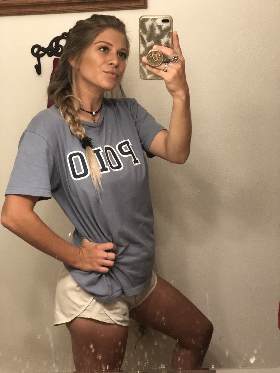 verboom_tori's tweet photo. I know, I know “clean the mirror”. https://t.co/Y1dRBivnNM