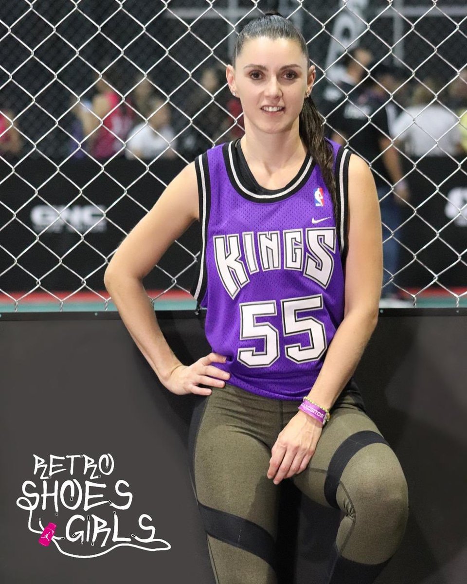 NacionRafaga's tweet photo. Hoy tuvimos el placer de platicar con @MariannaAlfa en @heat_mx. Nos contó sus hobbies y no impresionó su destacada disciplina hacia el fitness. Aquí les dejamos una foto que le tomó @retroshoesnba 

#MariannaSantiago #HeatMx #NacionRafaga #RetroShoesNBA https://t.co/MzhaOCAprc