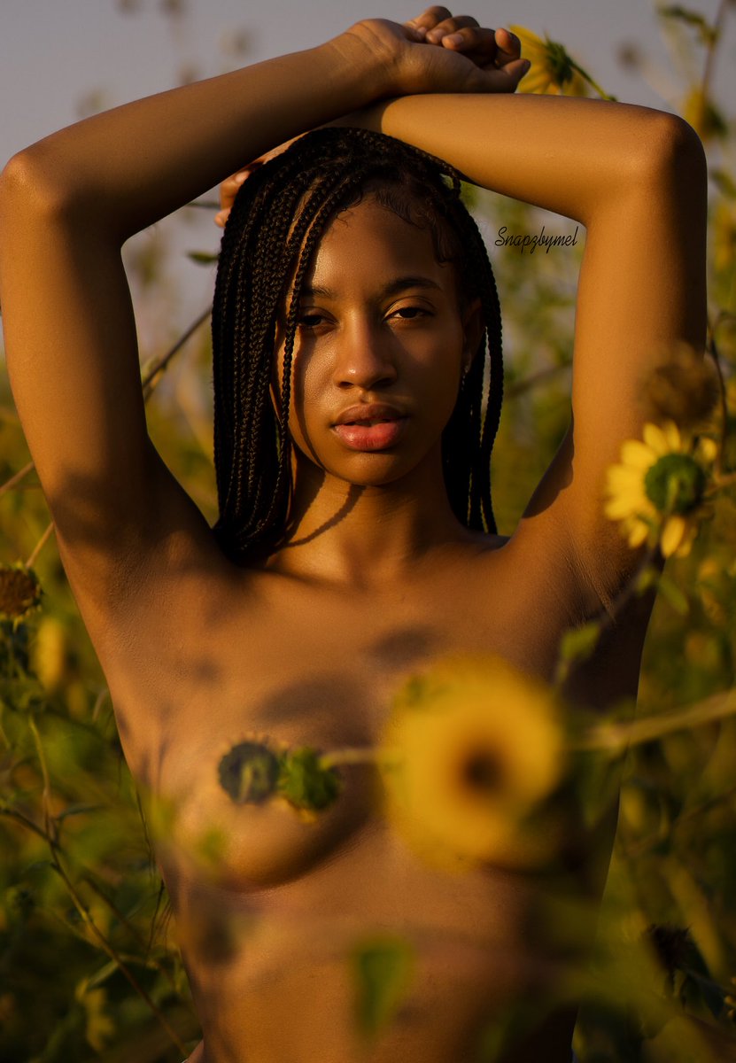 snapzbymel's tweet photo. 🌻🌻 https://t.co/RUGsZa9g5I