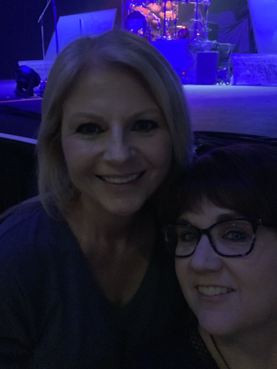 Girls night out!  Kansas and 38 Special! #winstarlive