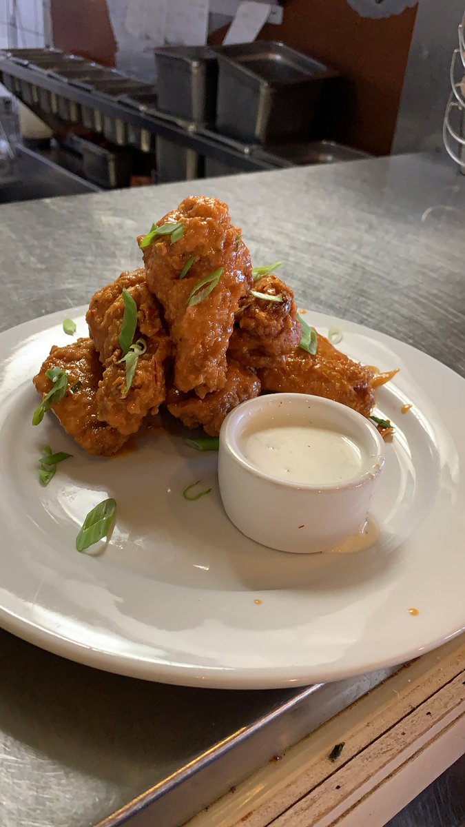 Simmzy's Manhattan Beach (@simmzysmb) on Twitter photo 