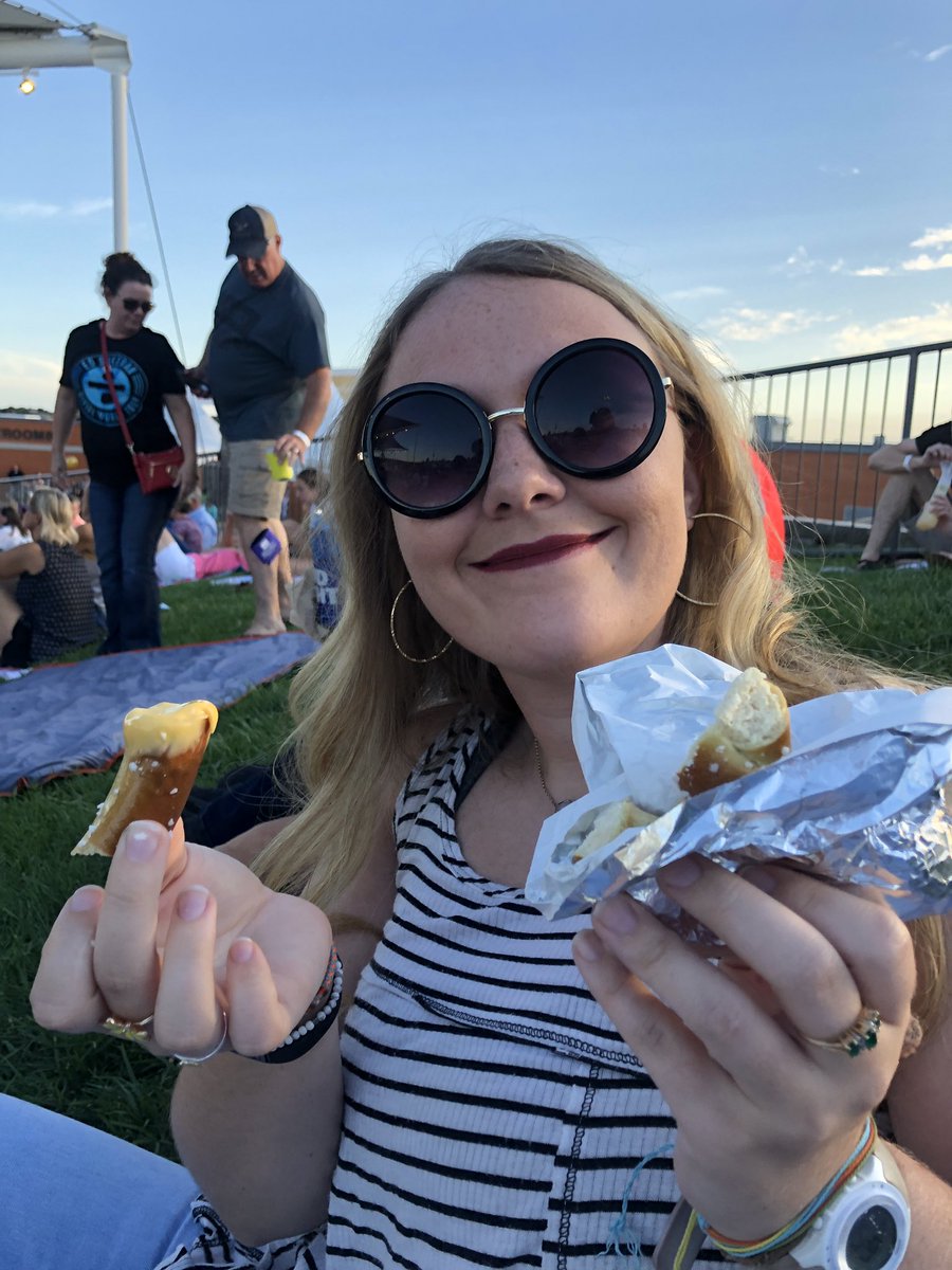 #AMPLiveFeed  we got a pretzel and had to take out another loan for it