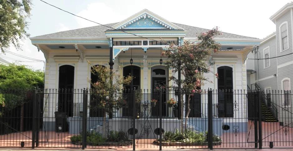 A change to federal funding has forced the closing of Belle Reve, an HIV/AIDS care facility in New Orleans. Read the story by Connect reporter Ethan Knox. bit.ly/2ZnvS9g