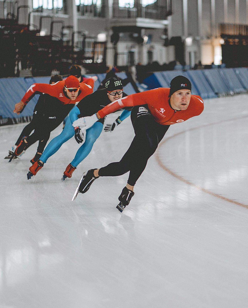 Er godt ærgelig over ikke at deltage på #idrætsmødet i Aalborg. Var ellers blevet inviteret til at holde et foredrag om hvordan det er at satse på en sport, man ikke kan dyrke i DK. 
Men er optaget af at kigge på disse tre flotte fyre i et stort køleskab i Salt Lake, US.