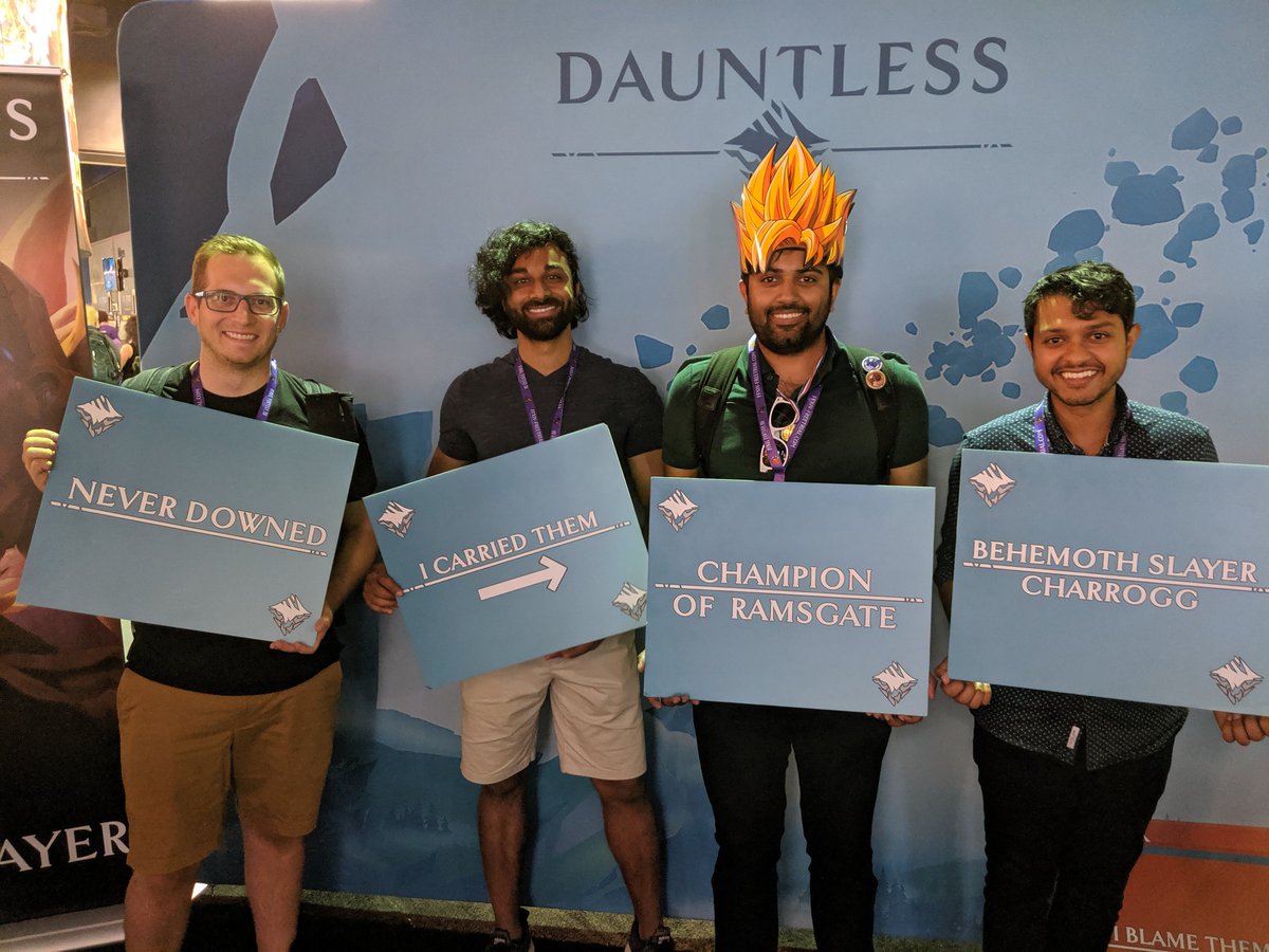moonym's tweet photo. #PAXSlayer https://t.co/Nlk3Trjccd