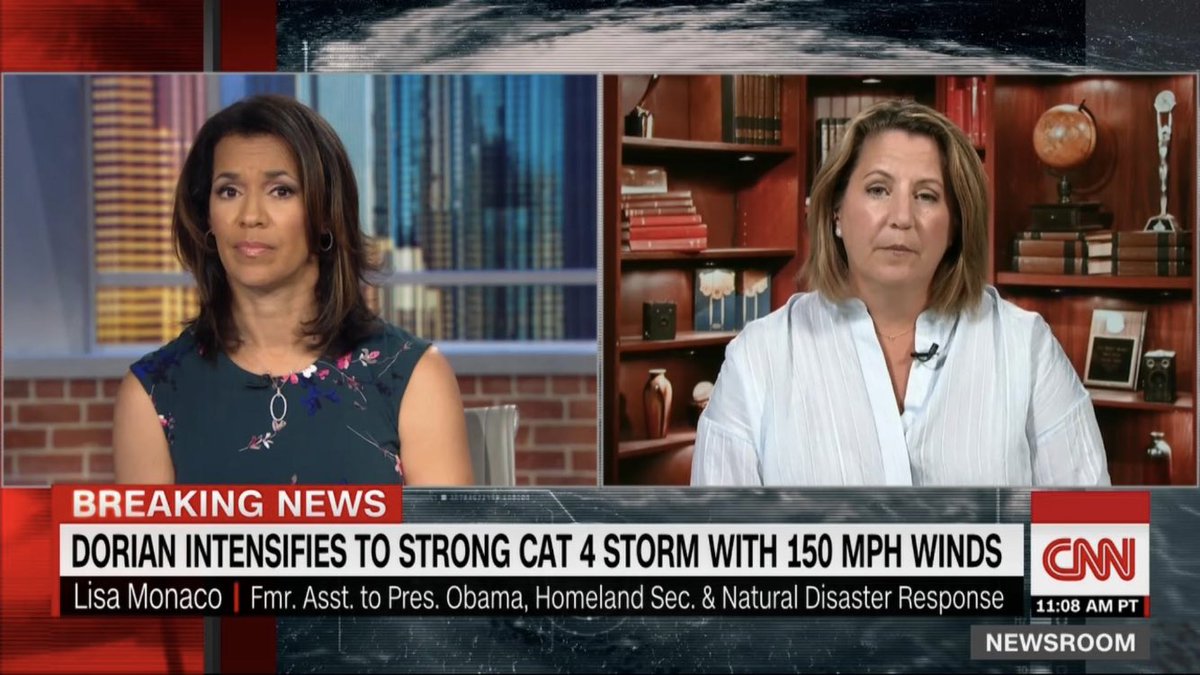 18/ We have a new visitor to the Long Island Library Nook — it’s  @CNN guest Lisa Monaco visiting with  @FWhitfield! Lisa also appears to be an award-winning bibliophile who collects rare ceramic vases and Kodak Brownie cameras.