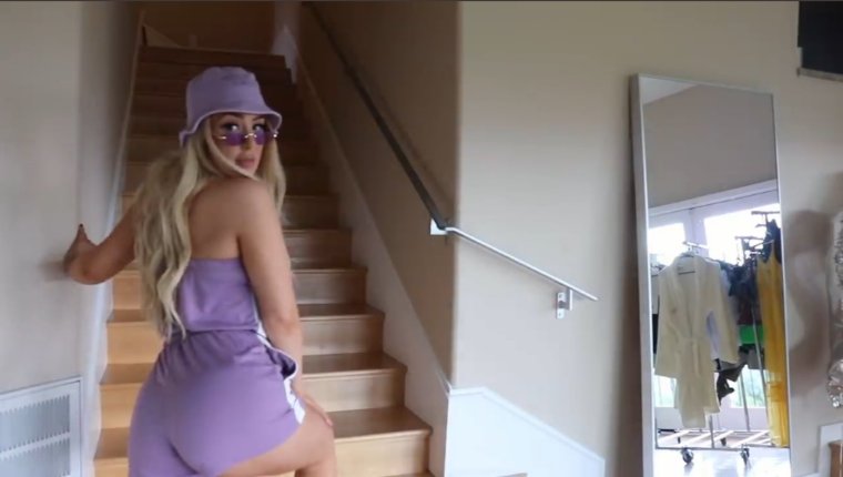 seanandcorey's tweet photo. #newtanavideo @tanamongeau 
no one:
still no one 
tana: https://t.co/so1XfUhJul