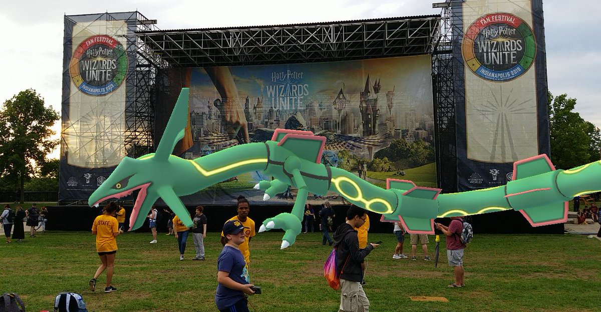 PkmnMasterHolly's tweet photo. 😂 Rayquaza crashed the party today at Harry Potter: Wizards Unite Fan Festival in Indianapolis! A Legendary Raid caused a scene as Wizards switched over to also play Pokémon GO! It was great to so many Wizards also playing Pokémon throughout the day!
#WizardsUnite #HPWUFF https://t.co/n6QLjmOTgY
