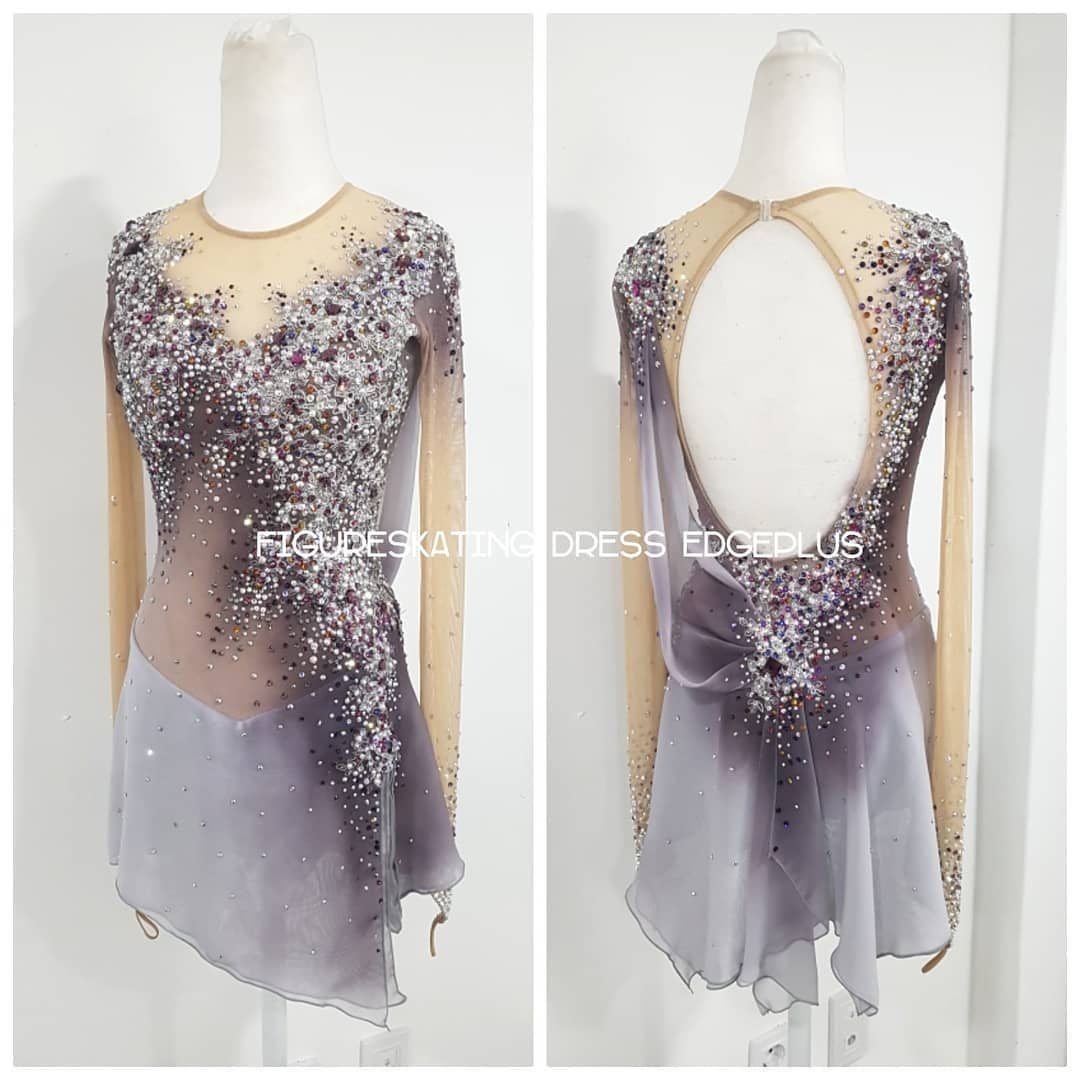 figure_ko's tweet image. #YoungYou 2019-2020 sp의상 #edgeplus 
instagram.com/p/B11kMI6HhIR/…