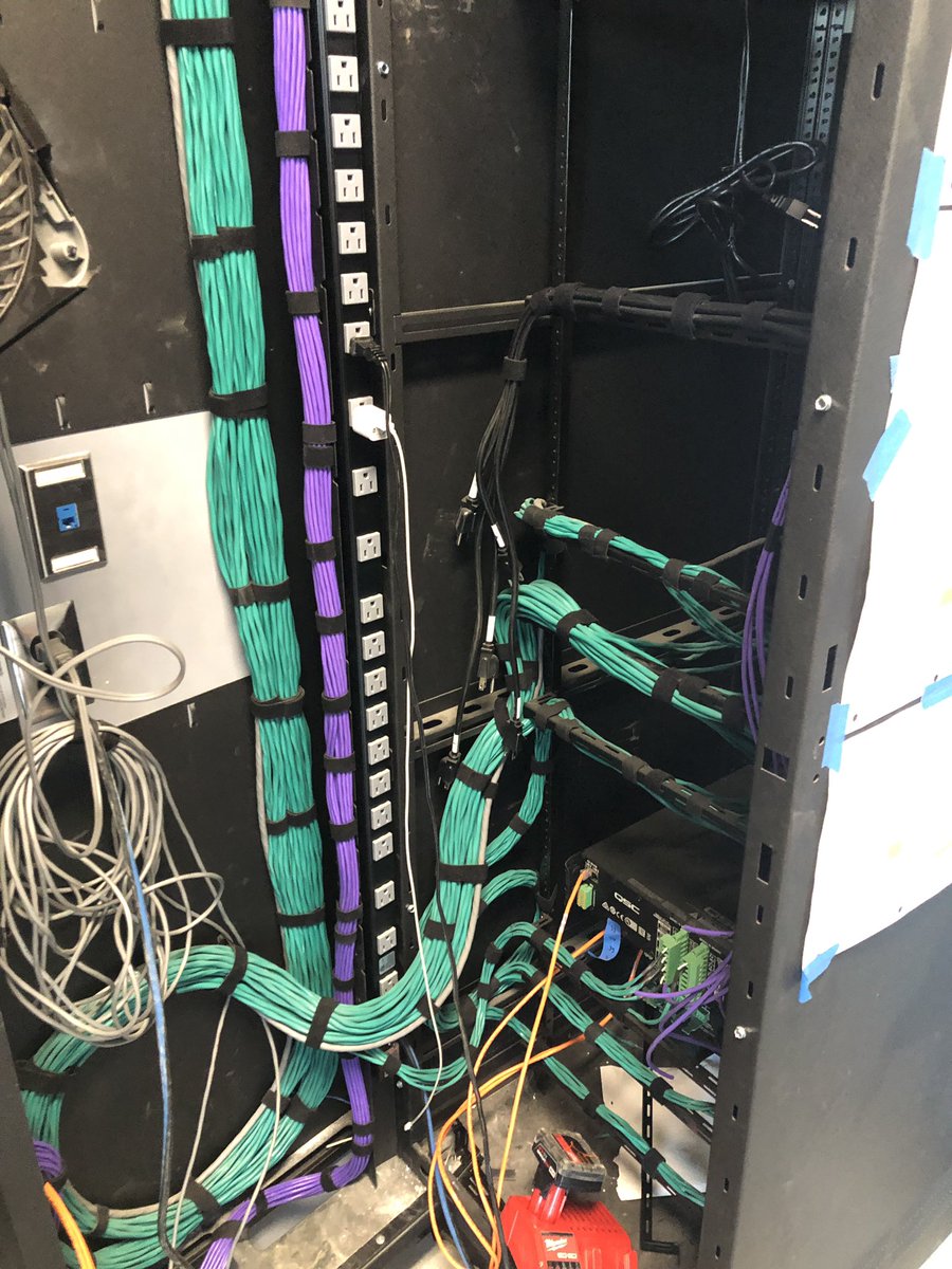 IsLHTGBuildDone's tweet photo. No. https://t.co/Quh9lRRYF1