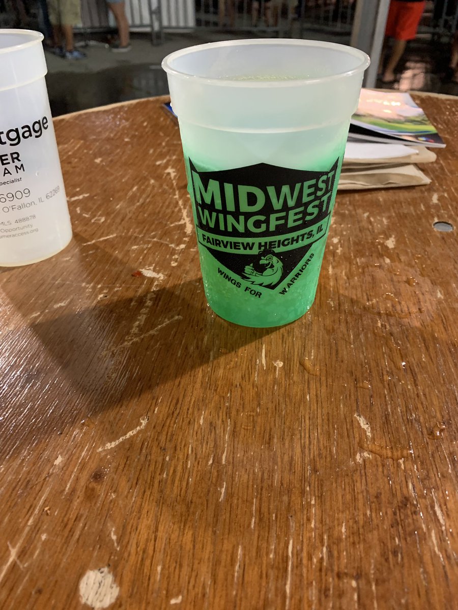 heatherbone84's tweet photo. Midwest wingfest. God bless our vets! #USA https://t.co/Af4n40fpi2