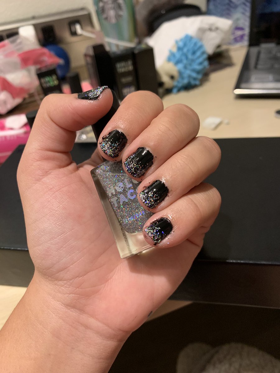 I am one satisfied Holosexual <a href="/nailogical/">Cristine with no ‘H’ 💿</a> <a href="/holotaco/">Holo Taco 💿🌮</a>