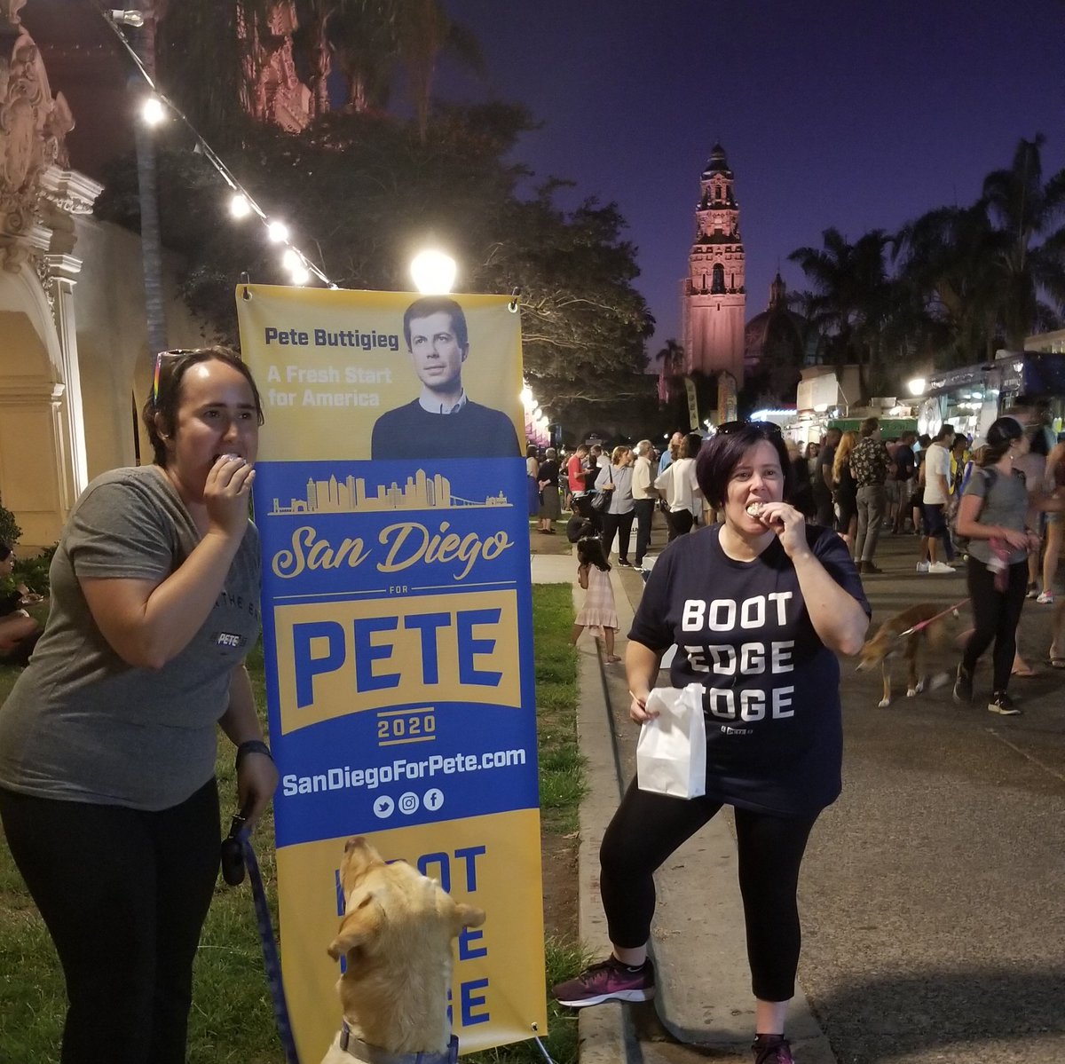 Engineers4Pete's tweet photo. Witnessed @SanDiegoforPete at the @BalboaPark #FoodTruckFriday indulging in a @PeteButtigeg fave: the #DeepFriedOreo! https://t.co/qmCXzygv46