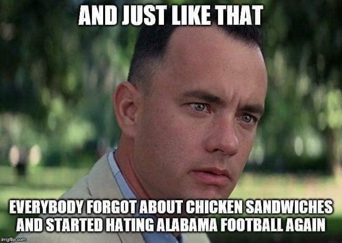 BralessPodcast tweet media