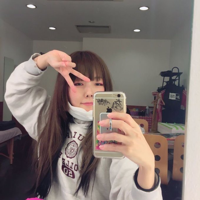 Aikoの髪型が変と言われる理由がヤバイ 本人画像多めで検証 となりのcafe