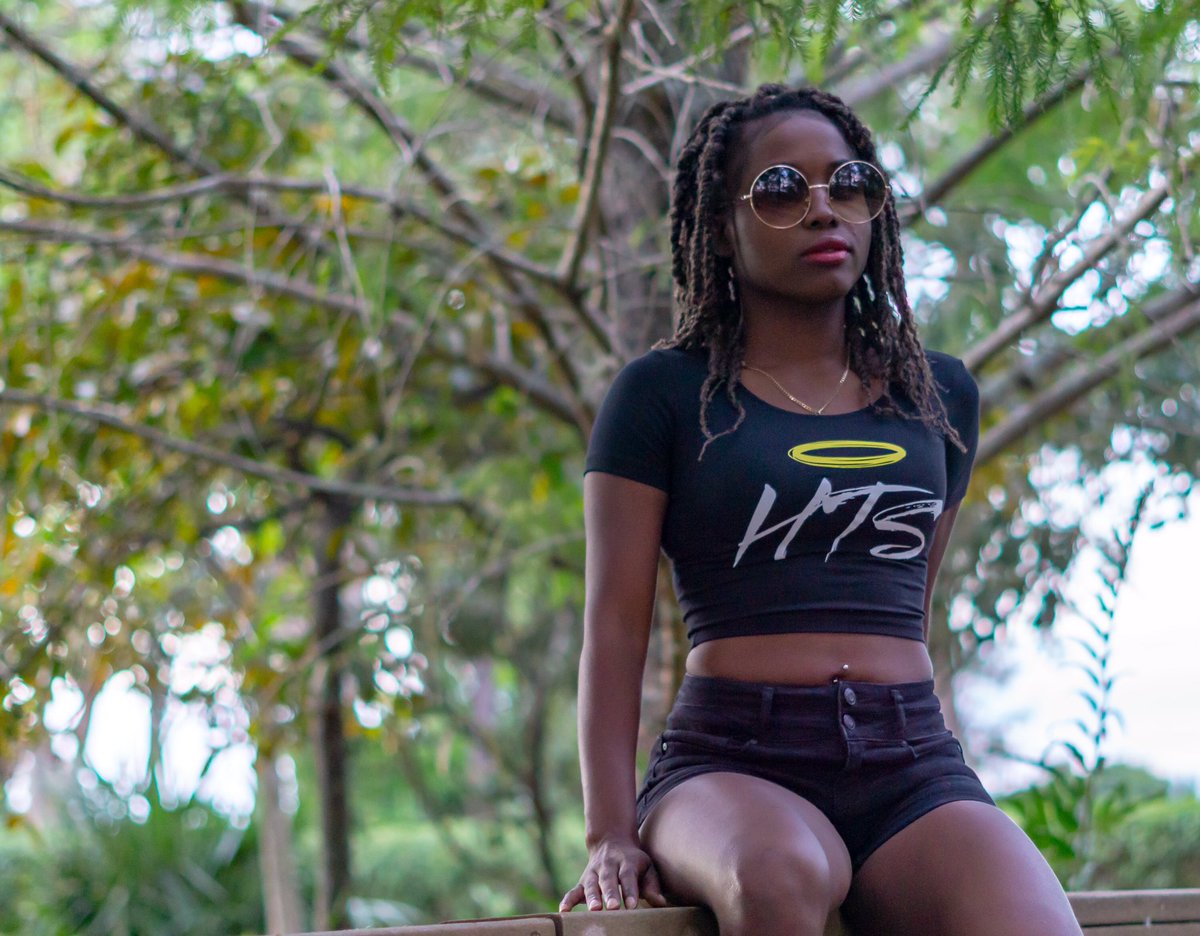 htsapparel's tweet photo. @2on_shana check out @htsapparel 🙏🏾 https://t.co/D3wcZCnnlV https://t.co/2JgAtXOIil
