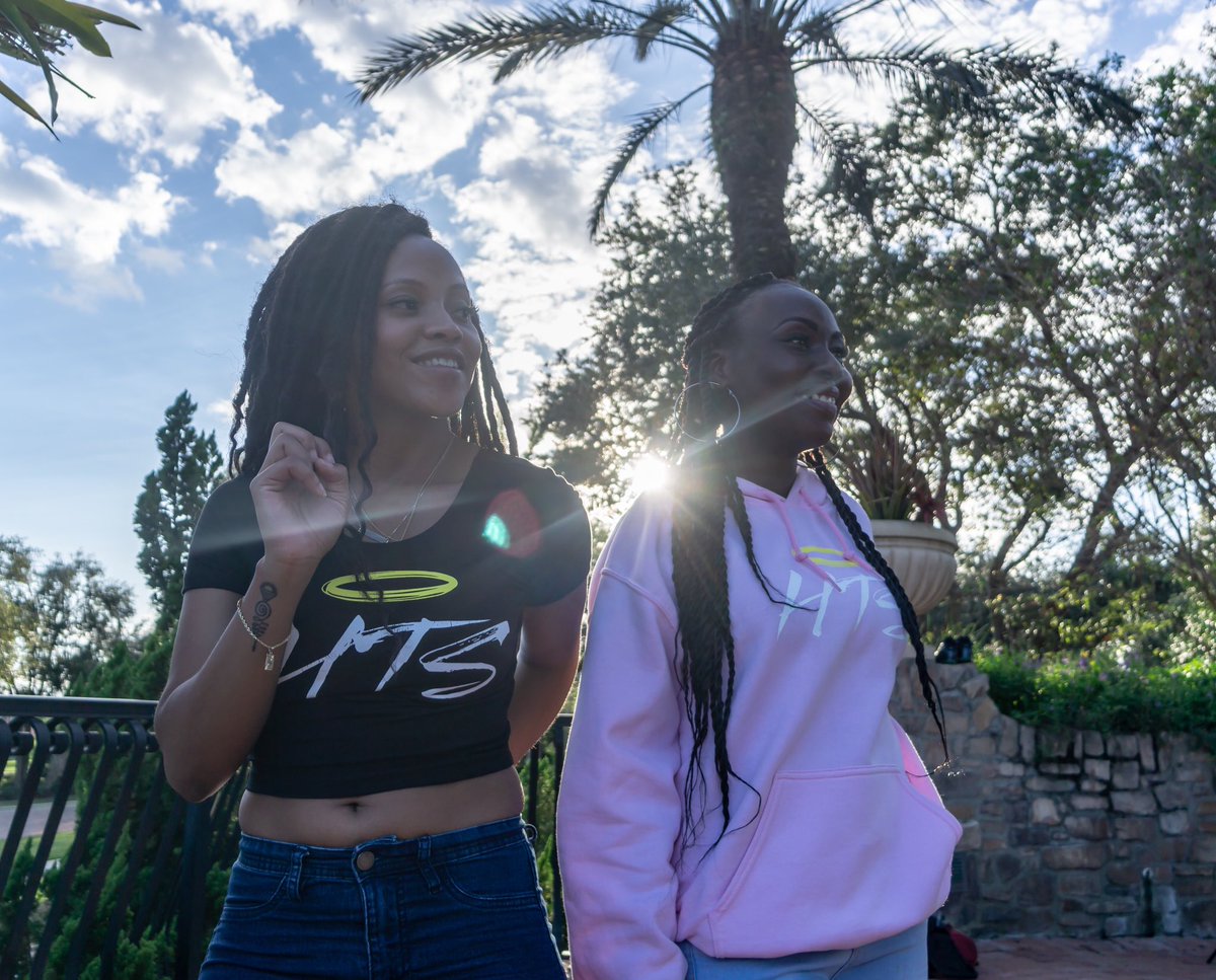 htsapparel's tweet photo. @2on_shana check out @htsapparel 🙏🏾 https://t.co/D3wcZCnnlV https://t.co/2JgAtXOIil