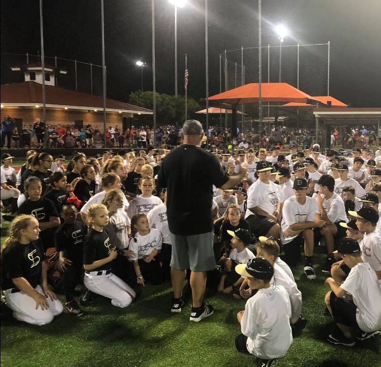EasleyBaseballC's tweet photo. AWESOME WEEKEND with our EBC and ESC family at our player development weekend! This was our biggest weekend of the fall and we had a blast getting to help develop our kids on and off the field. #EBCFAM #ExperienceEBC https://t.co/RxSIpNwypj