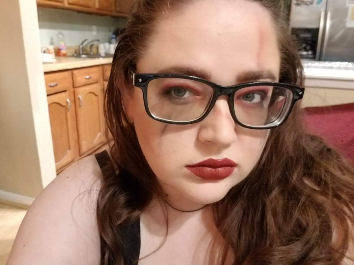 DelilahUnknown's tweet photo. #dndmakeup #pathfinder #DnD
Ssturday night dnd! Playing my antipaladin who may not be a paladin anymore cuz she kind of told off her goddess ๐คฏ https://t.co/scp623k7Sb