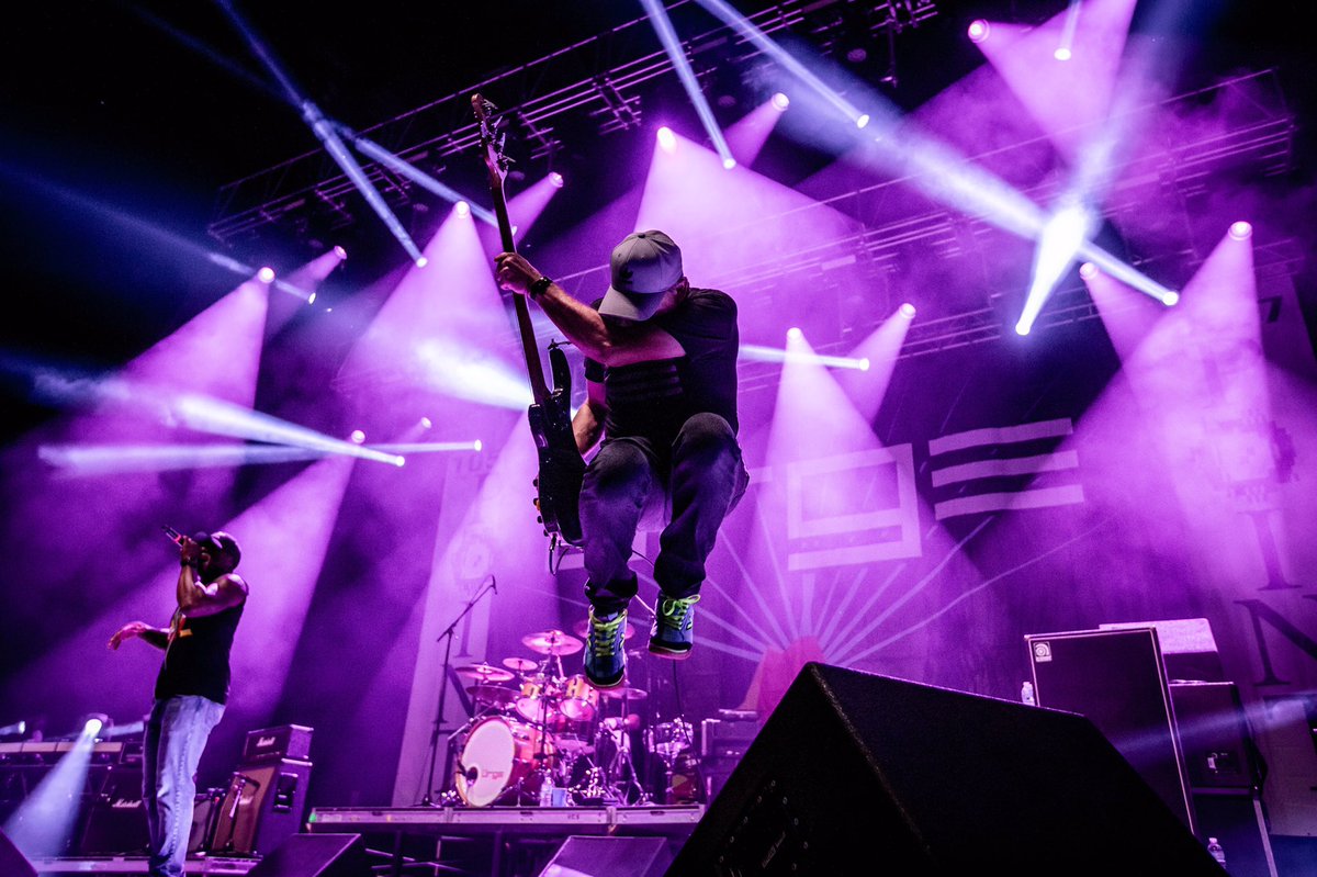 1057thePoint's tweet photo. PTMFUS!!! @TheUrgeRocks at #WayBackPointfest! Photos courtesy of @OotBPhotography https://t.co/MsDhmceBaP