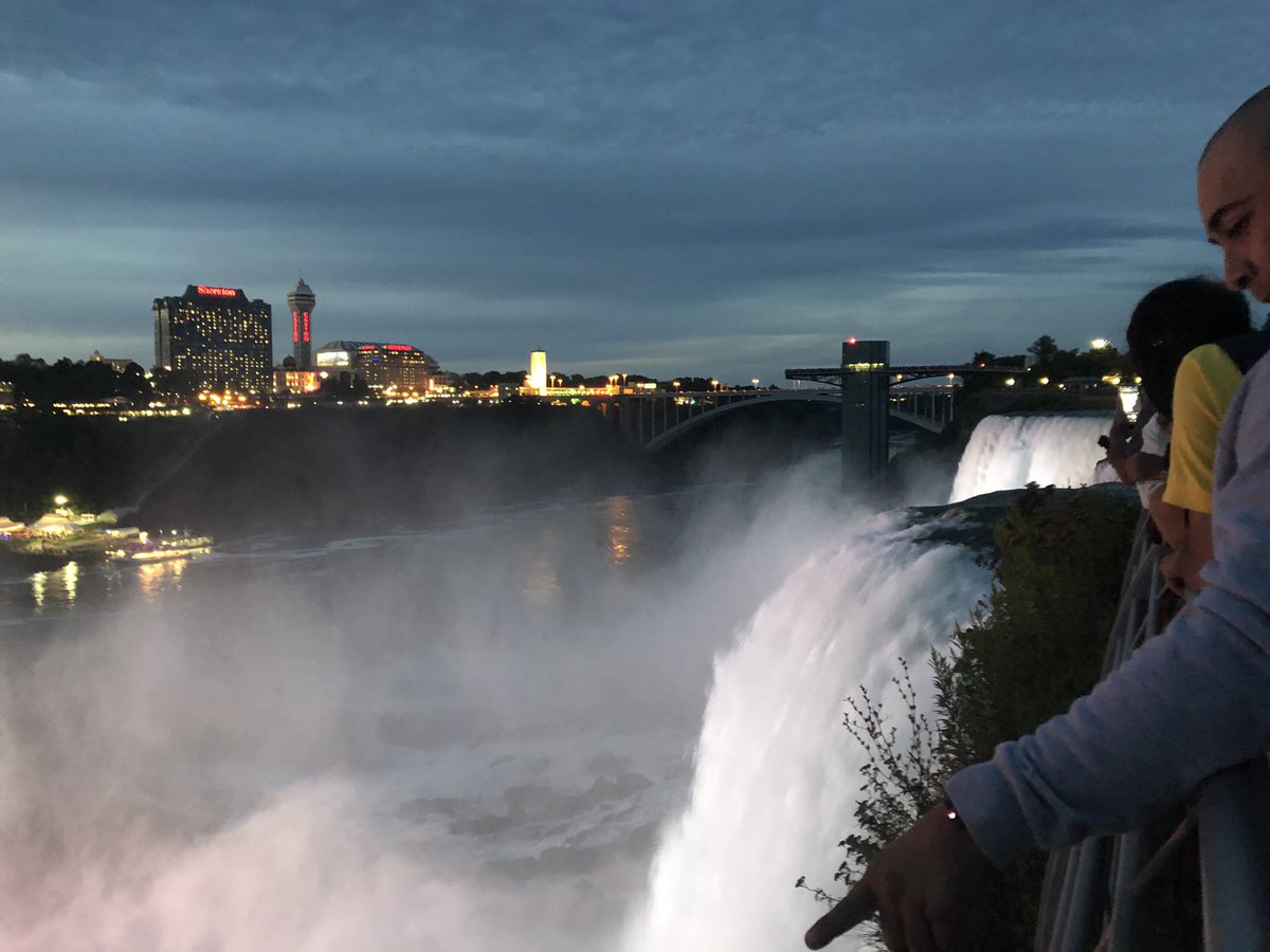 gamraes's tweet photo. Really never gets old seeing #NiagaraFalls! Fun playing  tourist in my own backyard. https://t.co/5SA9outJsD