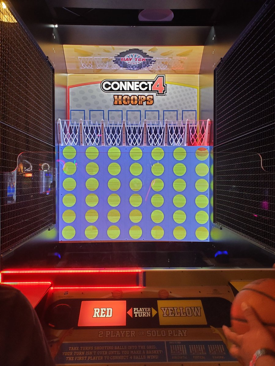 AnthonyE35's tweet photo. @MaximumCortez would definitely dominate @Nick_Scarpino in this game
#KFAF4Streamys #GoSpursGo #GoForItAndy https://t.co/Vz0pATzB4v