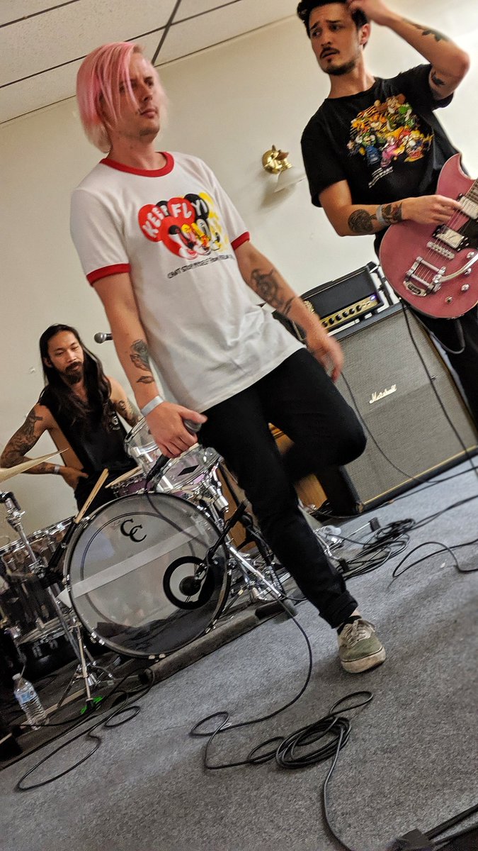 TheOGBean's tweet image. @sundressedband fucking killed it today at @ForgetMeNotFest