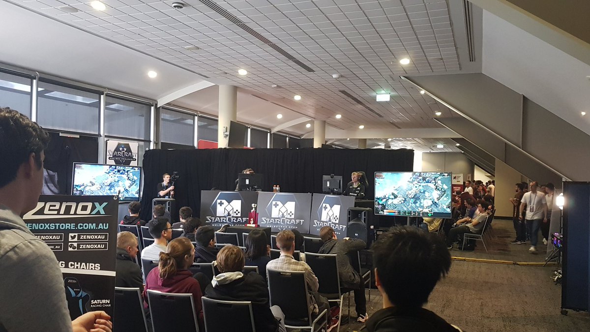 Currently 1-0 @RiSkysc2  vs <a href="/Probe_SC2/">Sean Kempen</a>