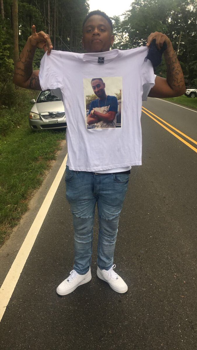 Taedoefrm919's tweet image. Onna da highway bussin off did 60 thinkin bout cha my nigga s2g city got me movin like I ain’t neva moved before, shit fucked up I still don’t wanna believe u not here no more my nigga... u didn’t deserve nun of dis , da family miss u and gone hold it dwn #LLNUT 💙💙💙🕊☝🏾🦍🦈🙏🏾