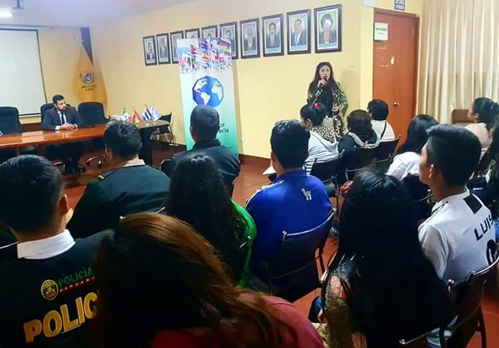 UGDemocracia's tweet photo. #UGDLima 🌎

➡️ Conferencia de Prensa en la Municipalidad Provincial de Barranca con @sebahagobian Asesor del Departamento de Desarrollo Económico e Integración Regional de la Intendencia de Montevideo y Embajador UGD Uruguay. 🇺🇾 https://t.co/VPvXvbh2oA https://t.co/vpZcg1Y6Xr