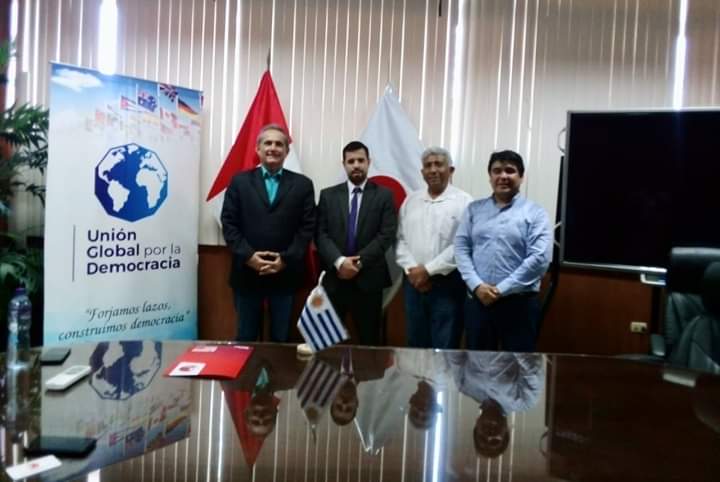 UGDemocracia's tweet photo. Embajador UGD Uruguay Lic. @sebahagobian 🇺🇾🌎

 ➡️ Reunión con el Sr. Fernando Cáceres Rossel vocero político del Gobierno Regional de Piura y el Sr. Armando Zapata, responsable de la Mesa Multisectorial para el Diálogo y la Paz del Gobierno Regional Piura. https://t.co/bNHP7JVsVI