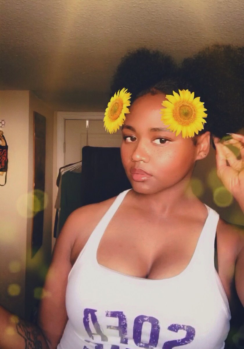 ChocolateComaa's tweet photo. I still got my hair in buns, I still think Iโm cute...b*tch.~@tobilou #loopedup https://t.co/xlasicSR96