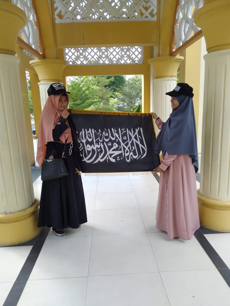 eka_sucitra's tweet photo. Hijrah dari tujuan dunia menjadi menuju tujuan akhirat #MomentumHijrahSyariahKaffah #HijrahMenujuIslamKaffah #WeWantKhilafah #KhilafahWillBeBack #DF9F https://t.co/2YZdfNncqh