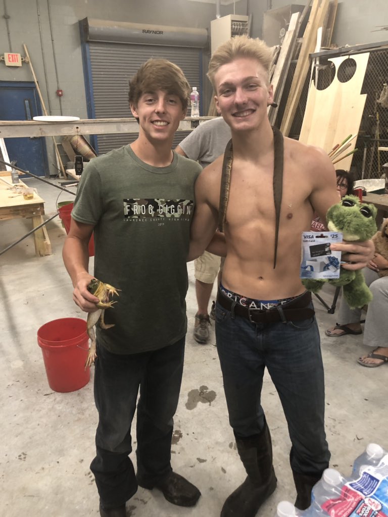 LCHSone's tweet photo. Frog Giggin’ 2019 World Champions-Biggest Frog on record goes to Chase Bonee and Nature Nate Patterson with .73, a new Guinness Book World Record! https://t.co/Dd4jFp6xrj