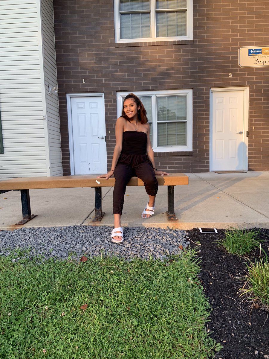Livia1___ tweet picture