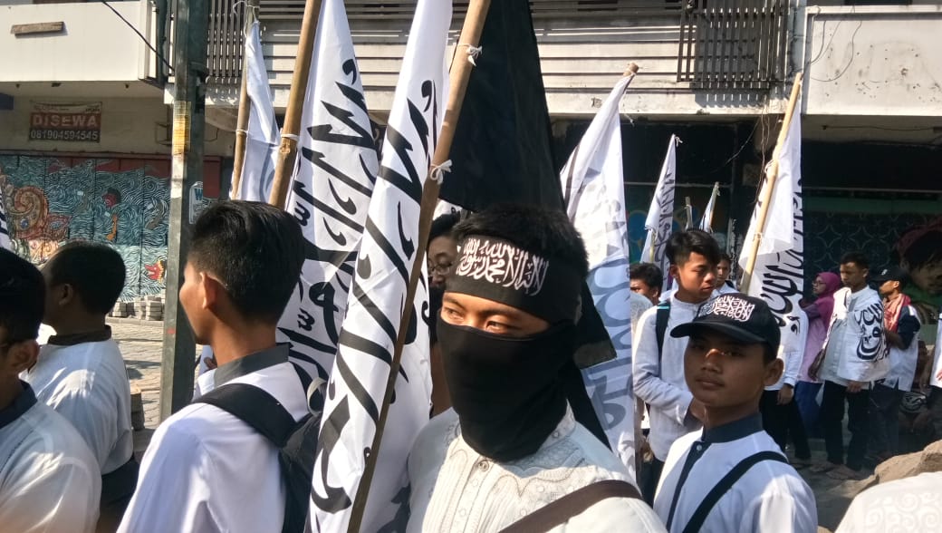 RebornDewi's tweet photo. jurang besar sikaya dan simiskin bukti nyata gagalnya peradaban kapitalis. #KhilafahWillBeBack #MomentumHijrahSyariahKaffah #WeWantKhilafah #HijrahMenujuIslamKaffah #FDTE https://t.co/hR6j9ORqm5