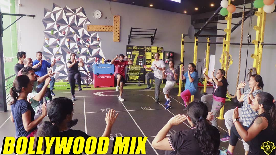 dARC1fitness's tweet photo. Lets dance with us... Enjoy each and every movements with rhythm of music.. Bollywood mix by Anju
Dial📱7034400770, 7034400774, 7907863649, 7907160764
#bollywoodmix #dance #dancer #darc1fitness #fitness #dancelife #kochi #bestfitnesscenter #support #group #sessions https://t.co/eIlMPccdg3