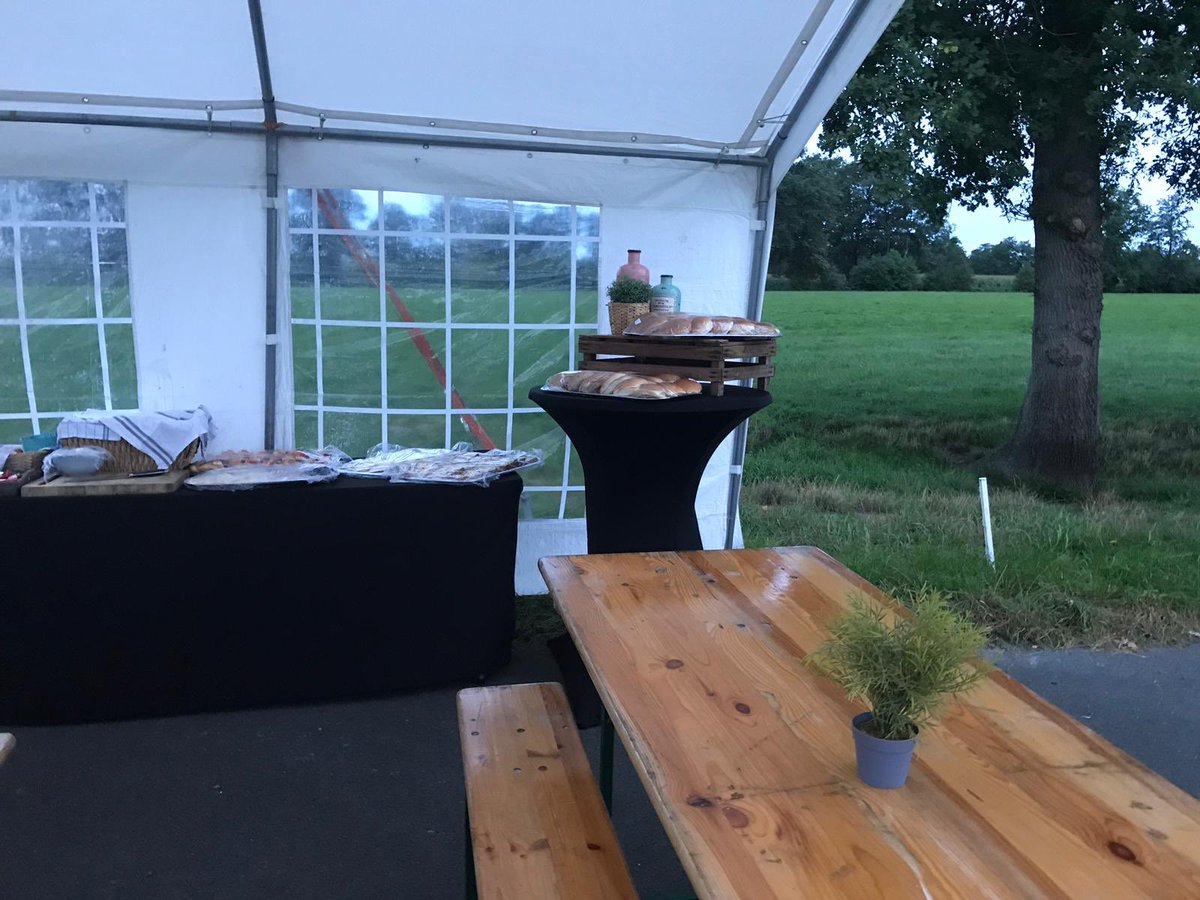 A.J. Catering tweet media